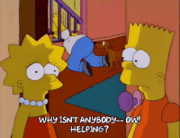 Homer Simpson, Perro mordiendo, Por qué no ayuda nadie, Dog biting, Why isn't anybody helping